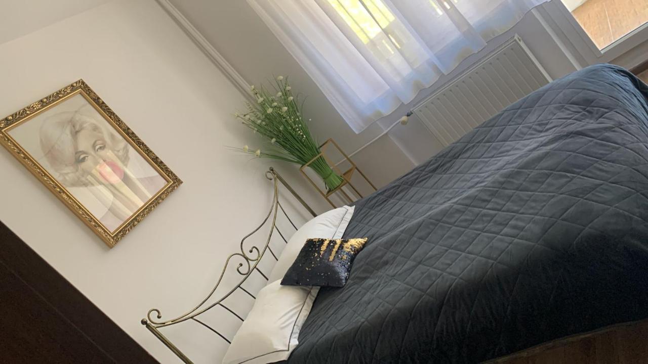 Golden Apartament Legionow ทอรูน ภายนอก รูปภาพ